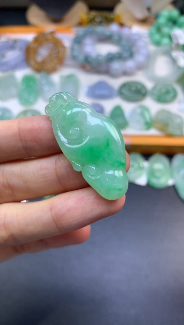 定制翡翠未镶嵌翡翠