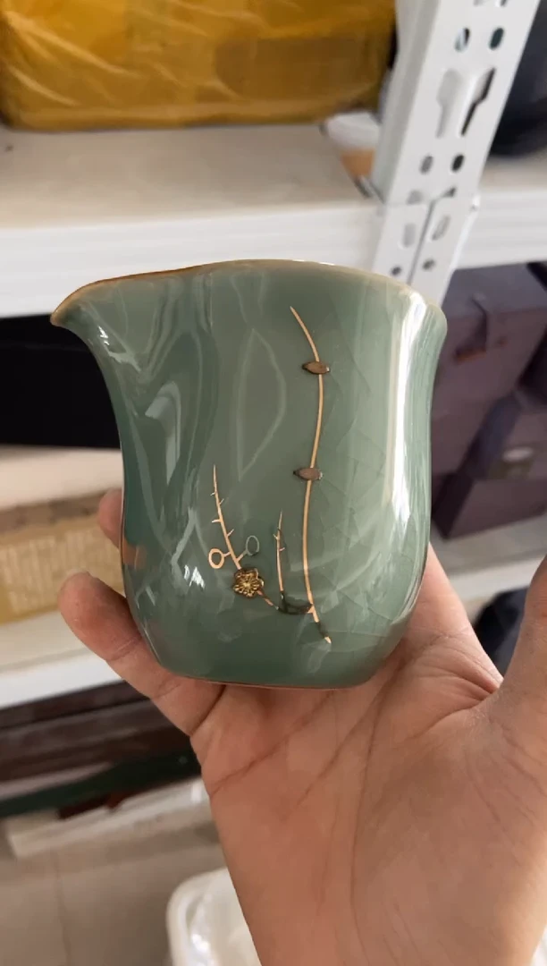 无运费险有瑕疵的摄影的产品有使用过的痕迹有点脏介意勿拍