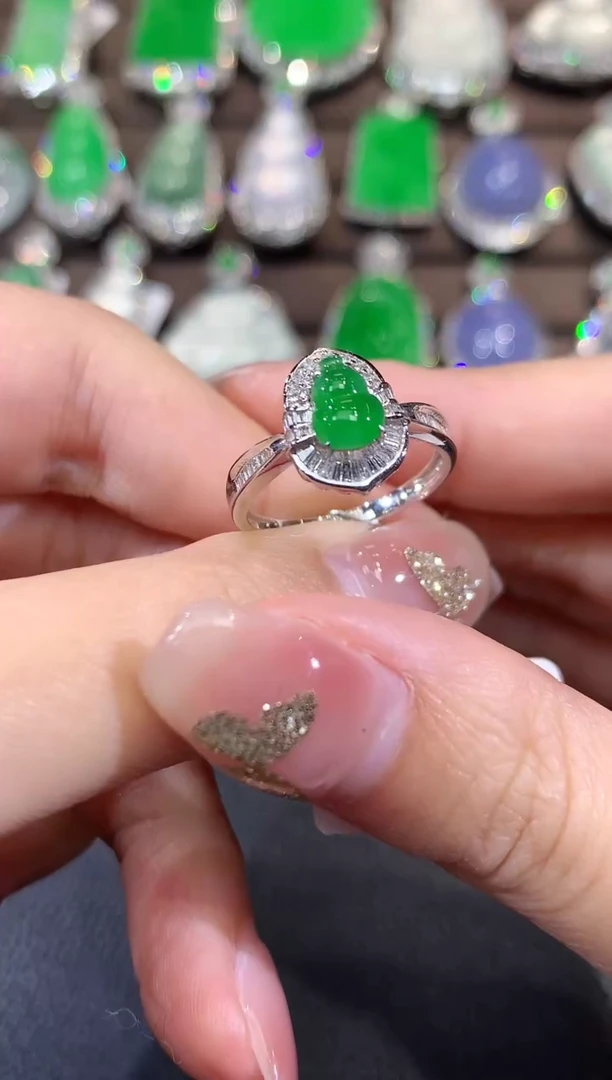 18K金镶嵌戒指翡翠C22