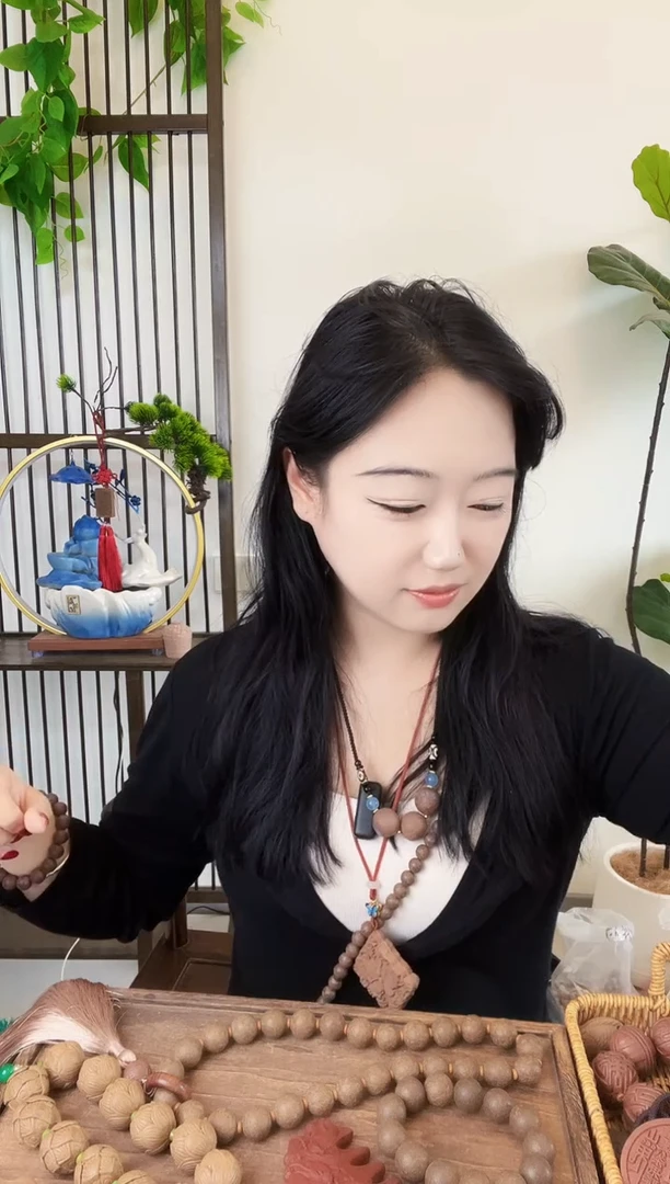 泥塑息肌香方脖挂款