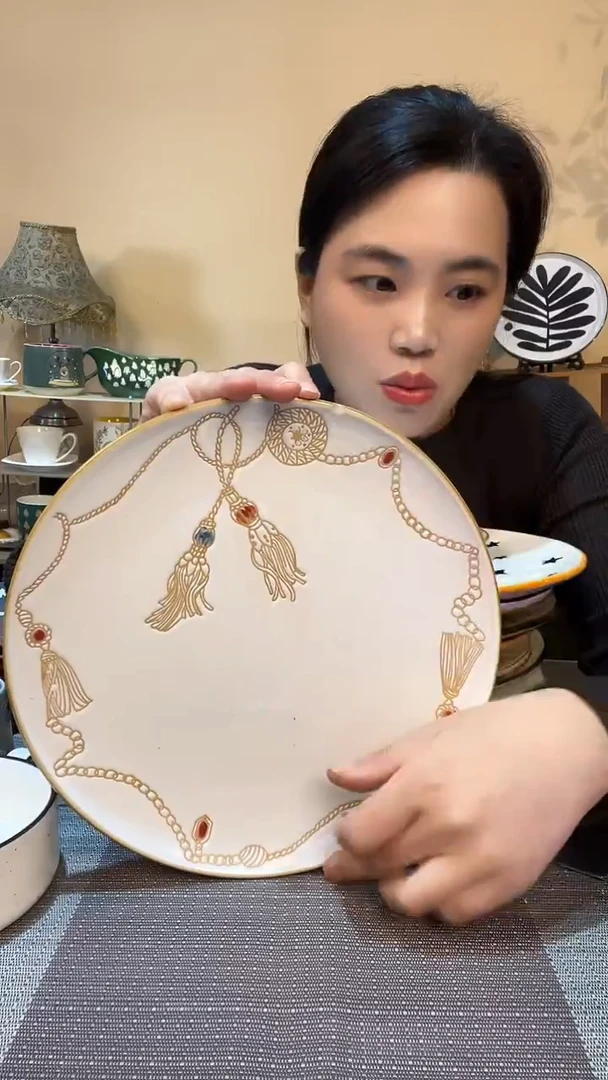 瓷片10英寸手绘浮雕盘 微瑕介意勿拍