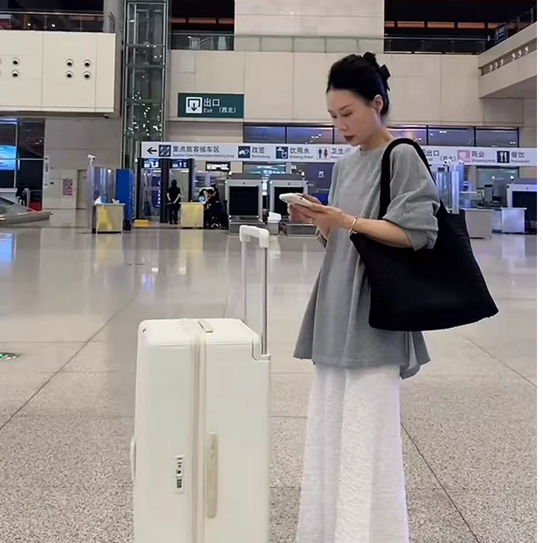 【那尚女装】早秋新款简约慵懒高级纯色长袖T