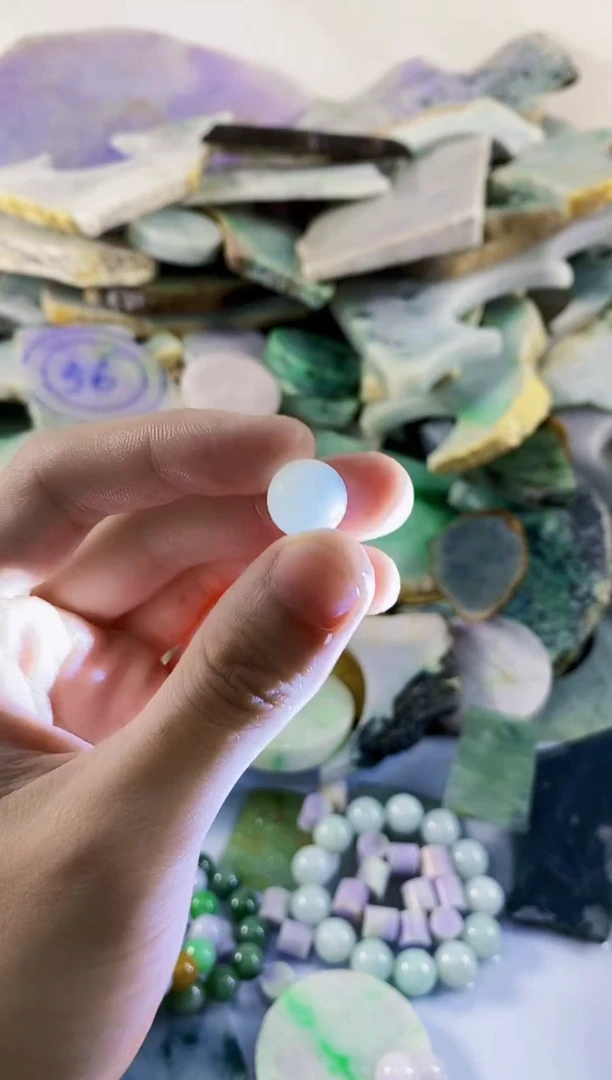 翡翠裸石纯天然A货翡翠129