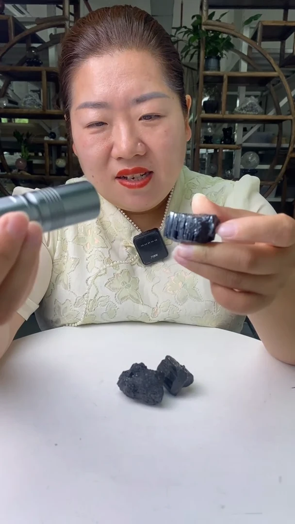 原石未镶嵌碧玺黑碧玺原石200g（3-6块）随机发