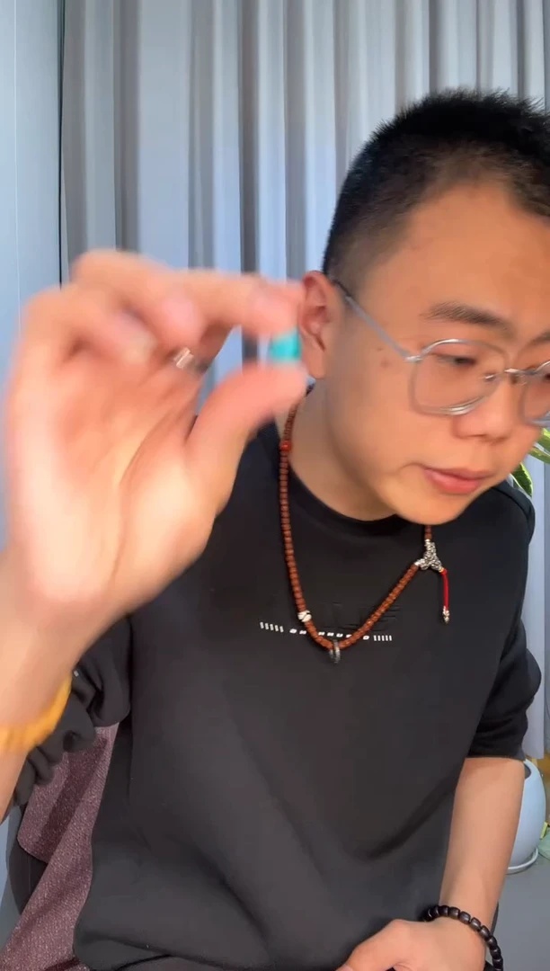 【闪购商品】文玩核桃吊坠面松配饰一颗