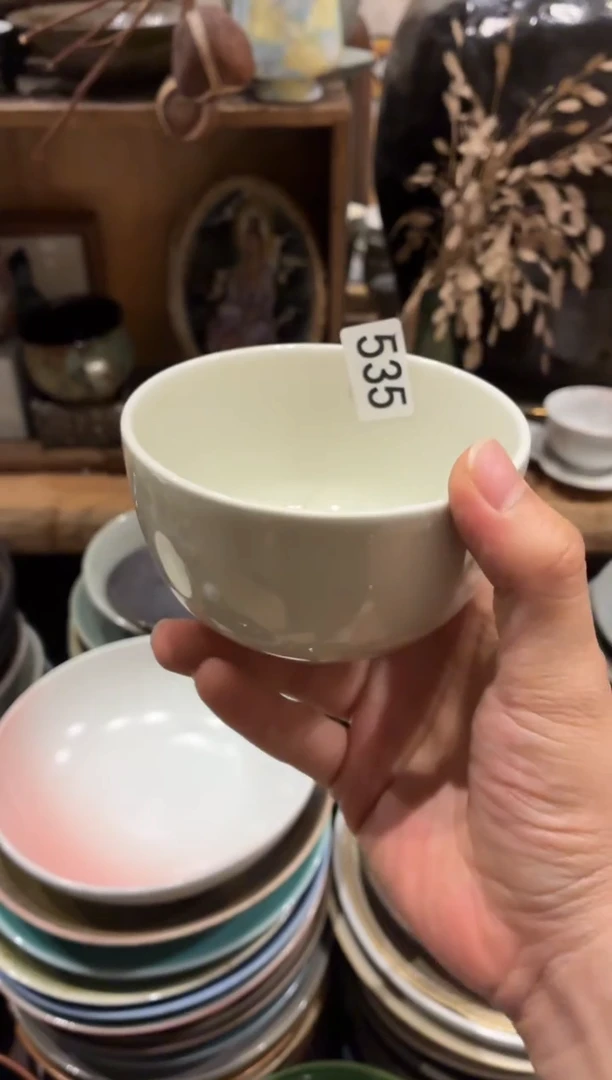 瓷片小*猪535定白手工米饭碗1个