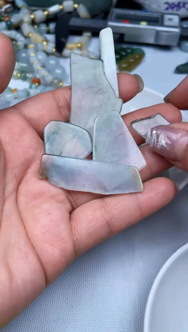 【闪购商品】翡翠颈饰未镶嵌缅甸天然翡翠（18片）129