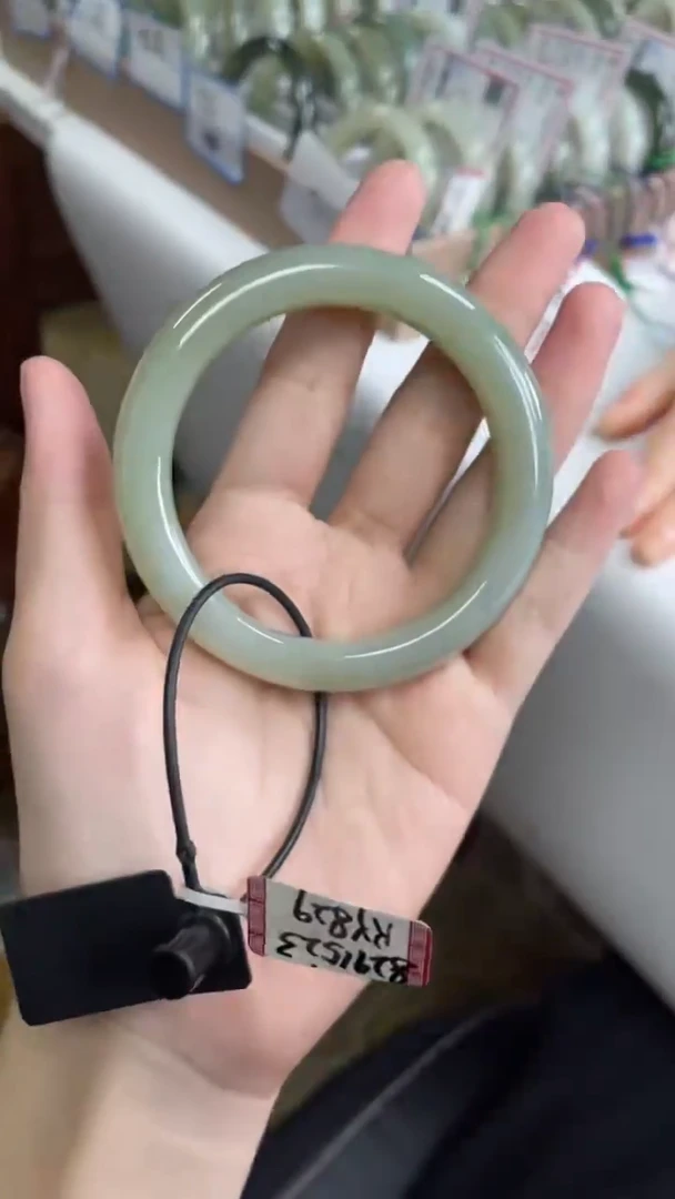 未镶嵌手镯和田玉58