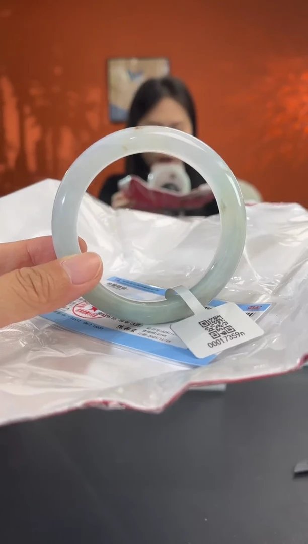 未镶嵌手镯翡翠h*c4
