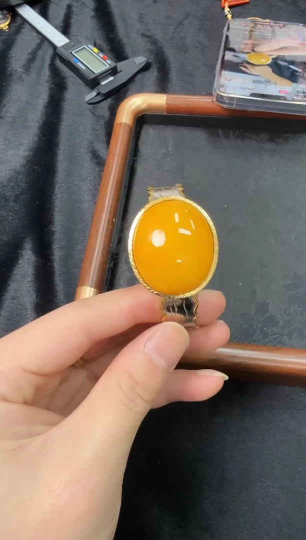 银S925镶嵌蜜蜡手镯ST101576