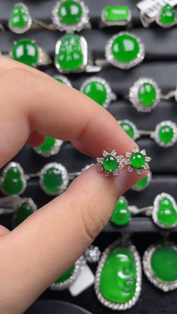 银S925镶嵌翡翠耳饰翡翠