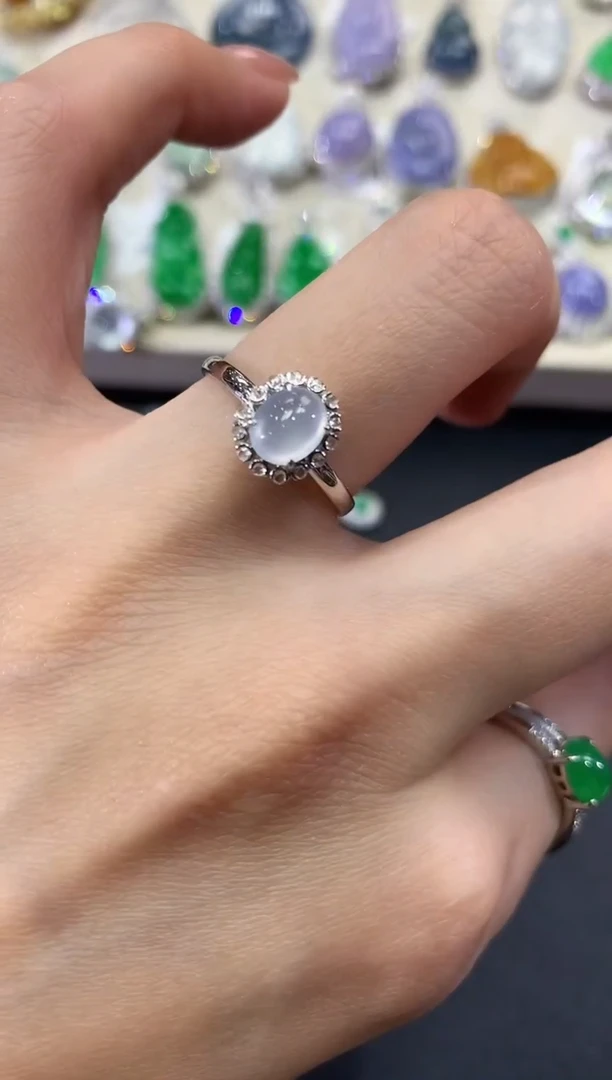 【闪购商品】翡翠戒指18K金镶嵌a80