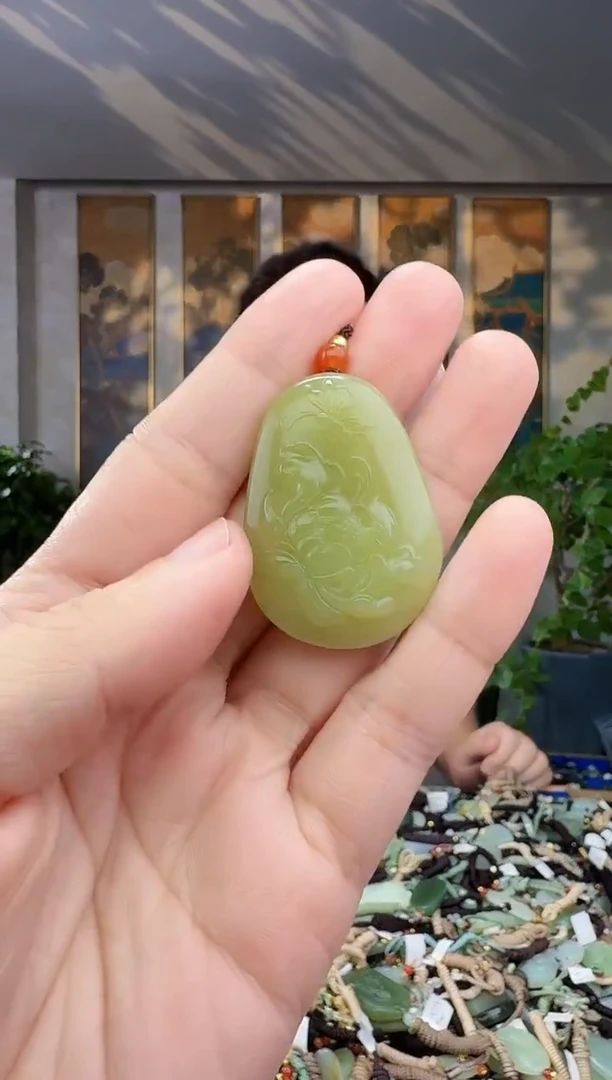 未镶嵌和田玉挂件拍一发一