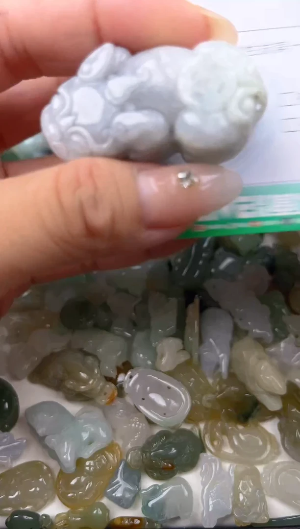 翡翠未镶嵌颈饰闪购00082805