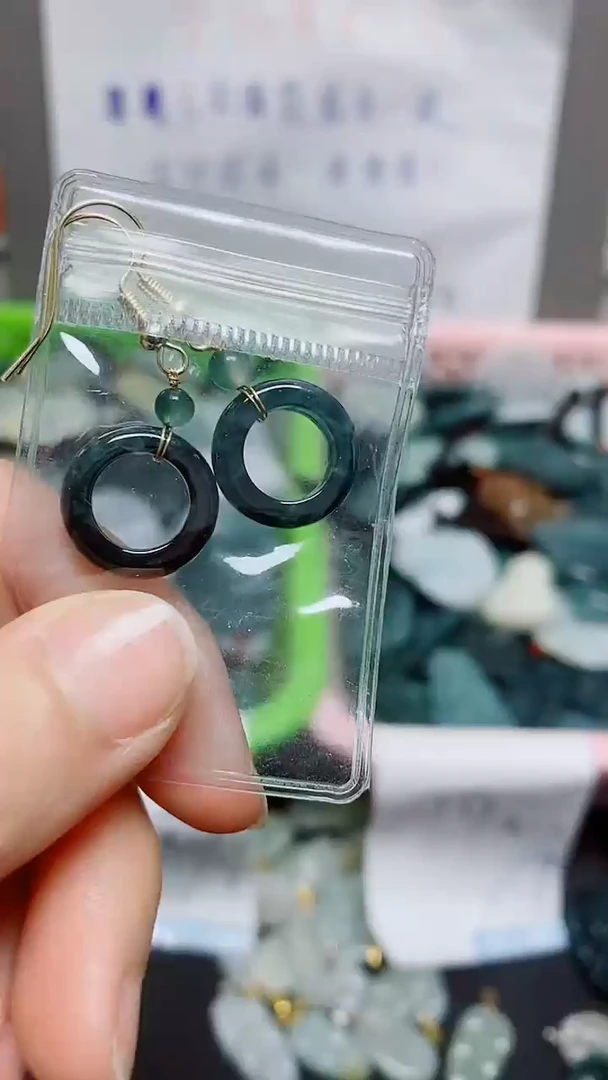 【闪购商品】翡翠颈饰未镶嵌天然翡翠A货