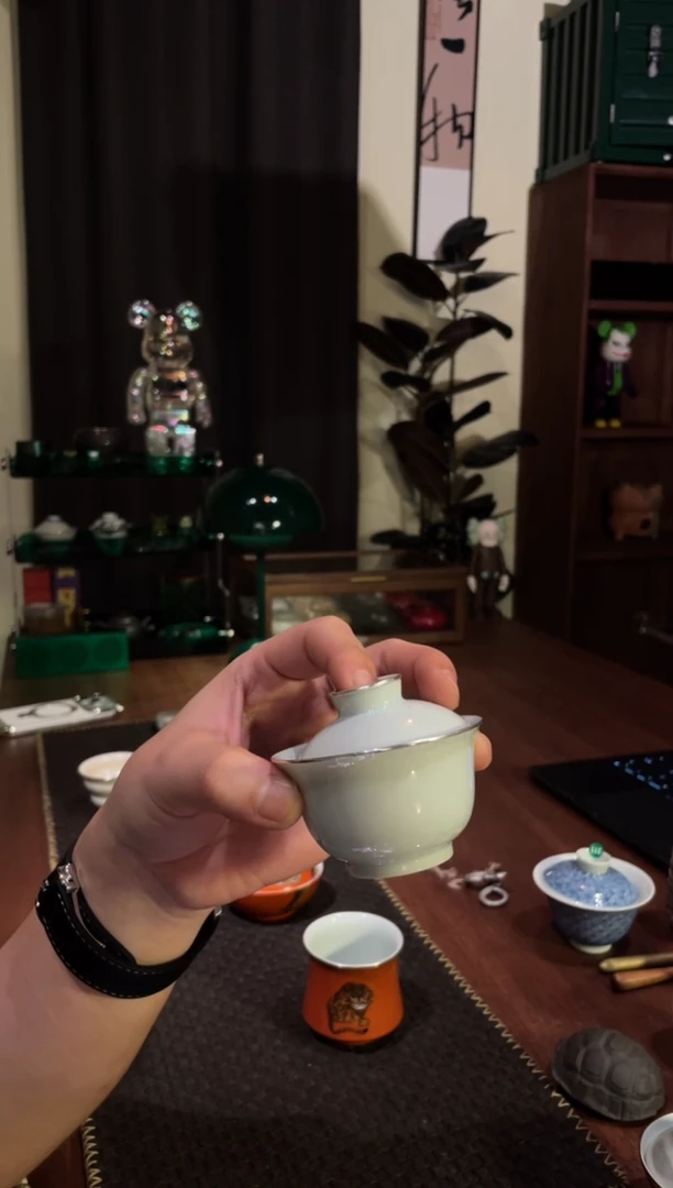 包银素胎小盖碗...