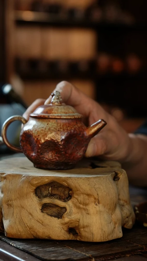 紫砂全手工正把小手捏（锻打）