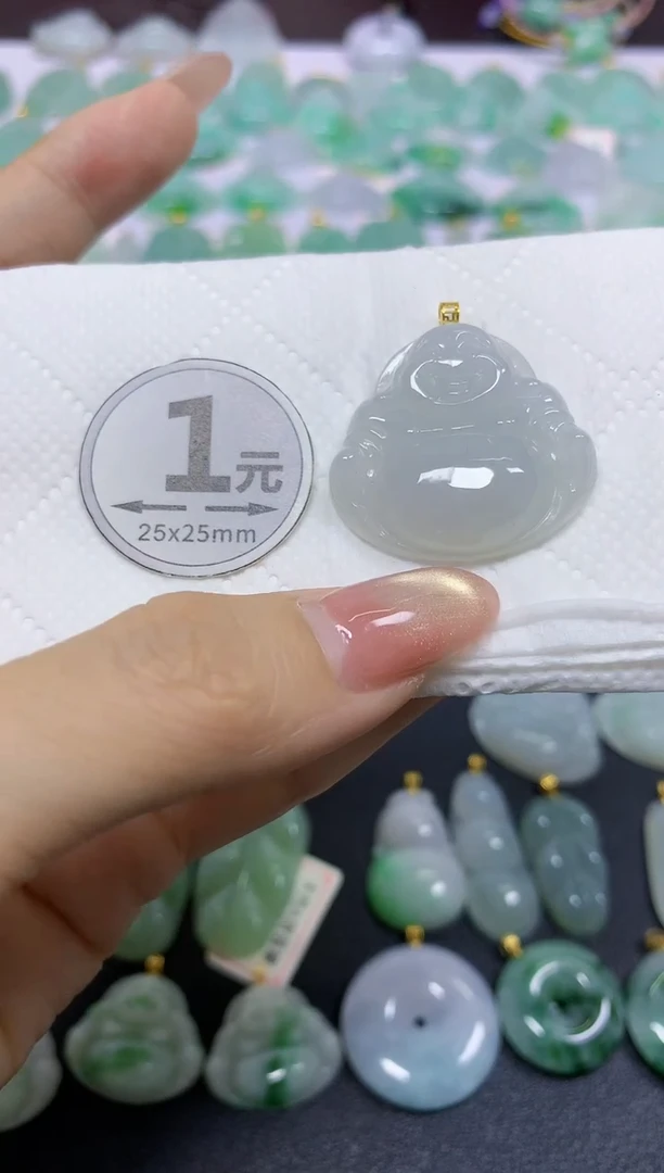 颈饰18K金镶嵌翡翠天然翡翠A货