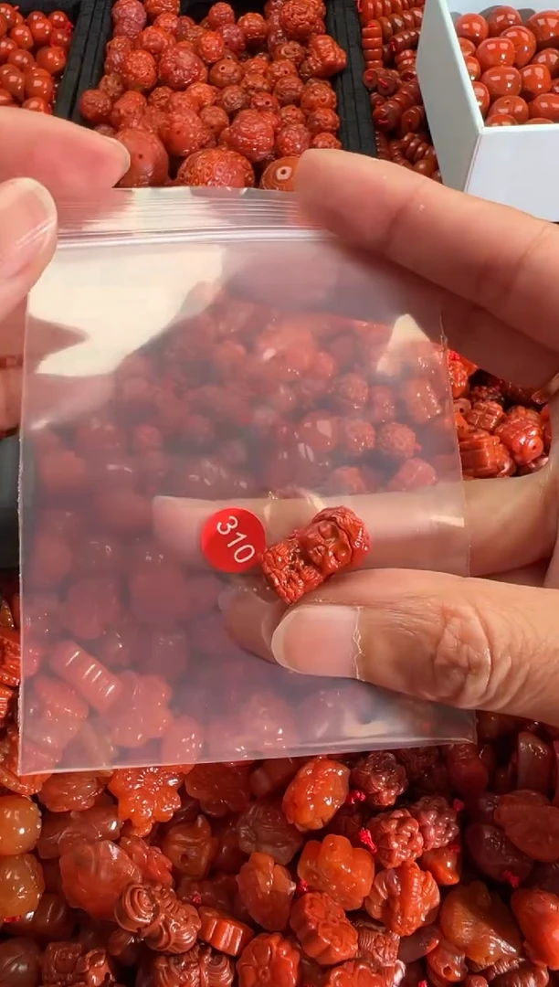 【闪购商品】南红玛瑙颈饰未镶嵌2