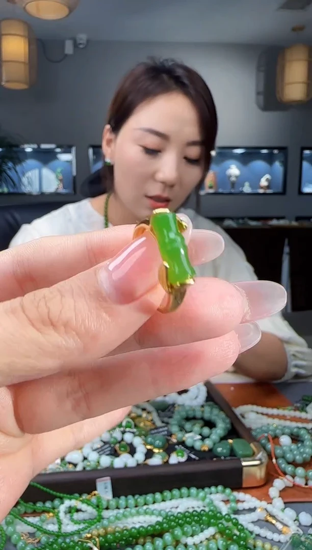 银S925镶嵌戒指和田玉1