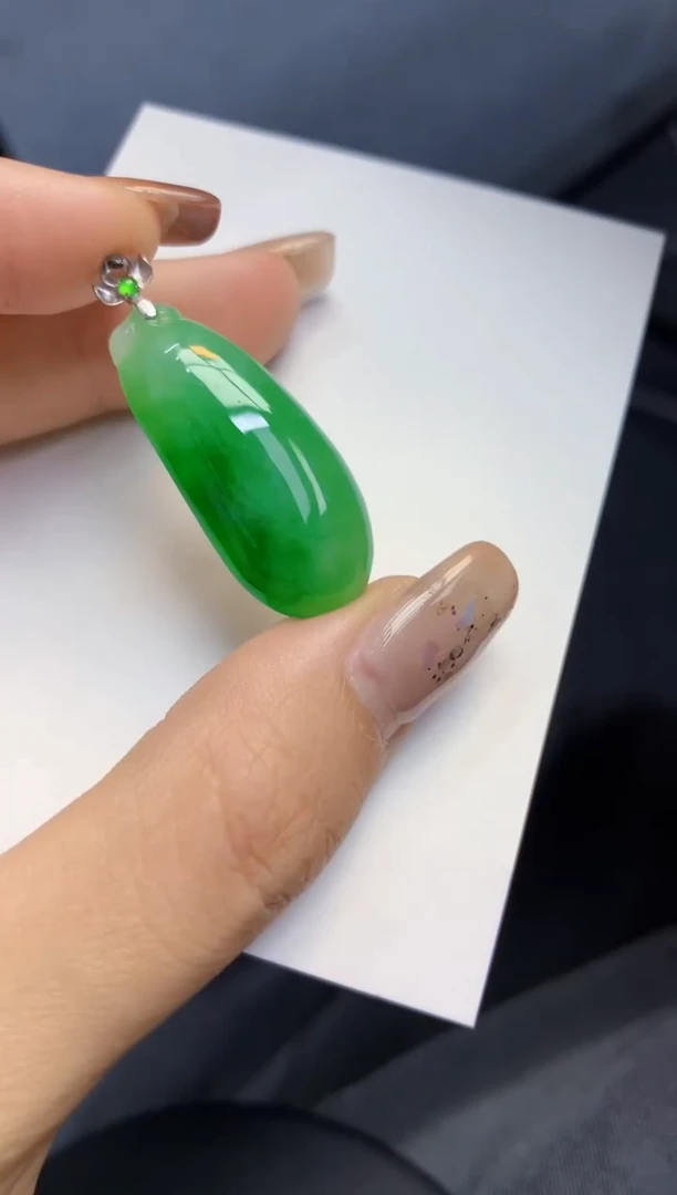 颈饰18K金镶嵌翡翠天然A货翡翠百元以上9元证书费自理