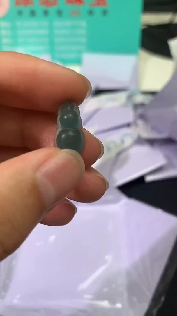 未镶嵌定制翡翠豆子