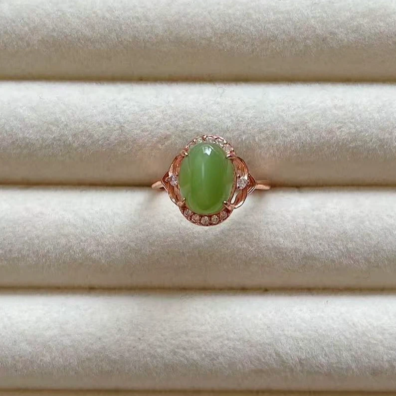 【商品展示链接】------和田玉戒指一个