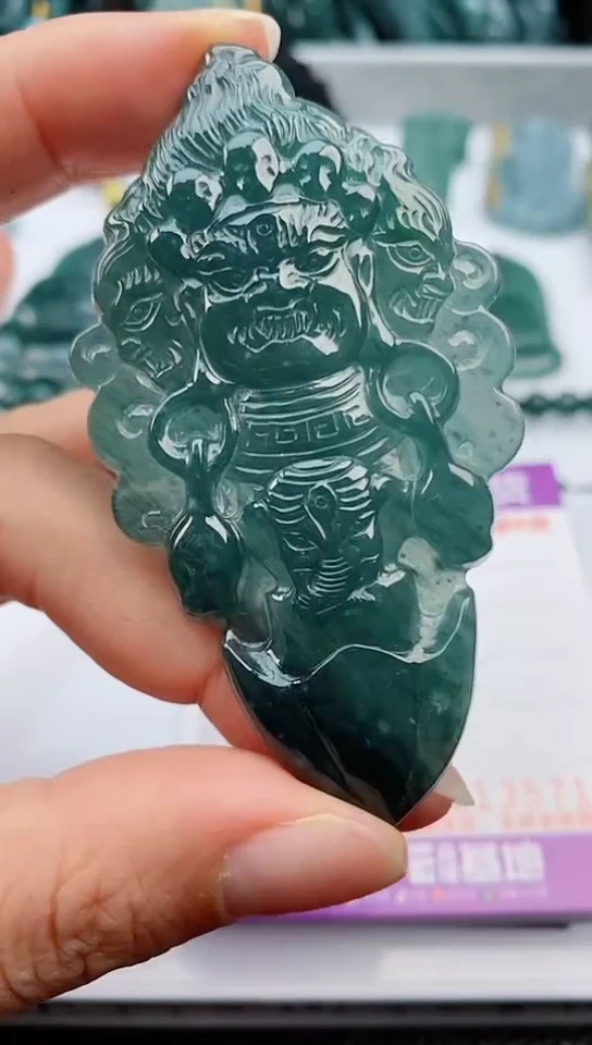 【闪购商品】翡翠颈饰未镶嵌