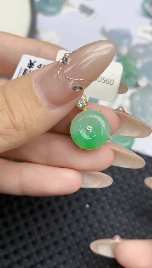 颈饰银S925镶嵌翡翠250   天然翡翠A货  百元以上9米证书费自理