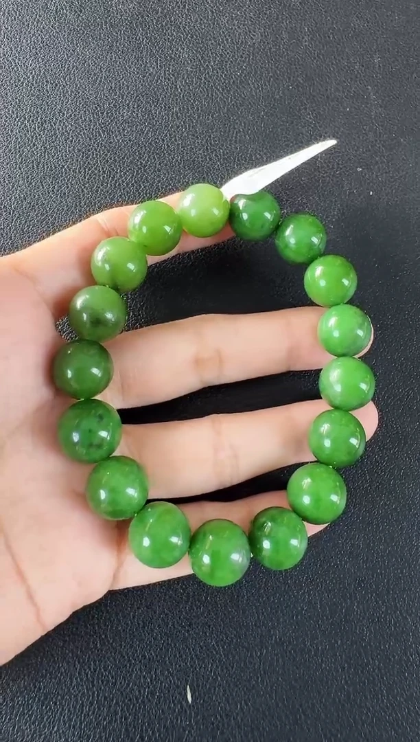 颈饰未镶嵌和田玉（碧玉）@***y手串约12MM