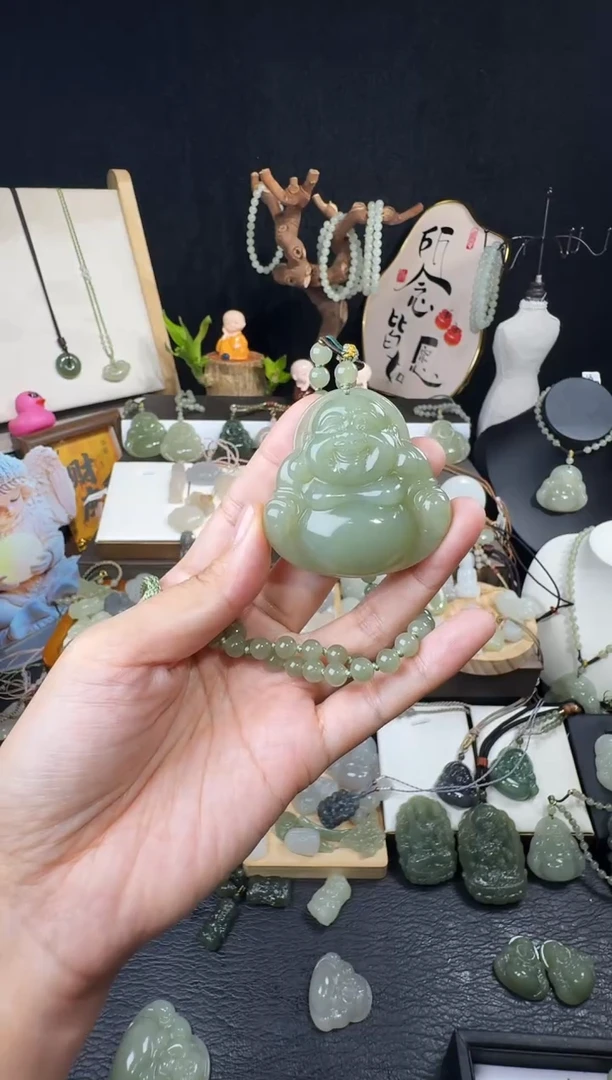 颈饰未镶嵌和田玉**50高冰佛公