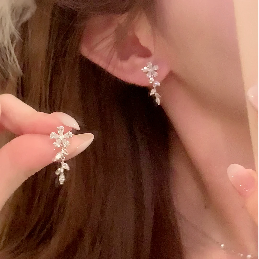 芒果饰品 铜合金锆石耳饰 秋冬闪锆花朵叶子流苏耳环女气质耳针