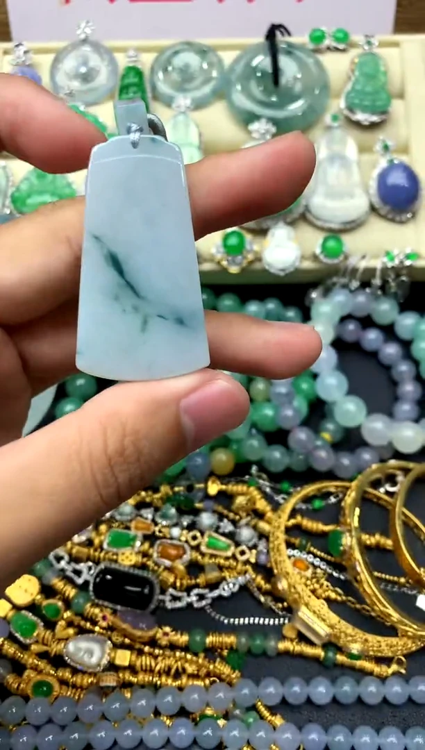 翡翠未镶嵌颈饰22-中国好珍宝