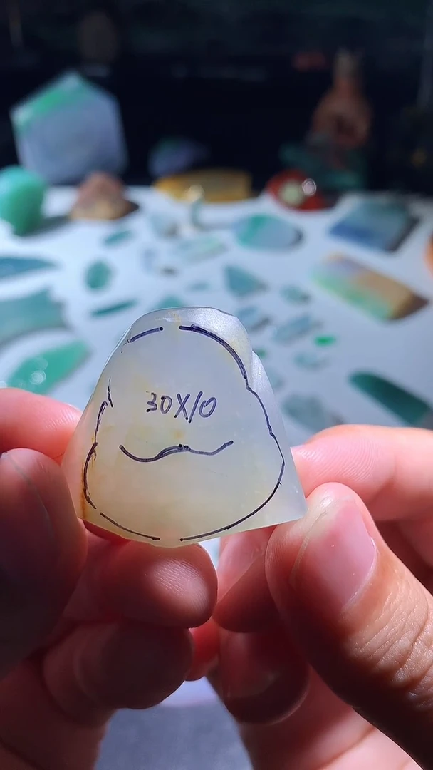 未镶嵌定制翡翠佛公