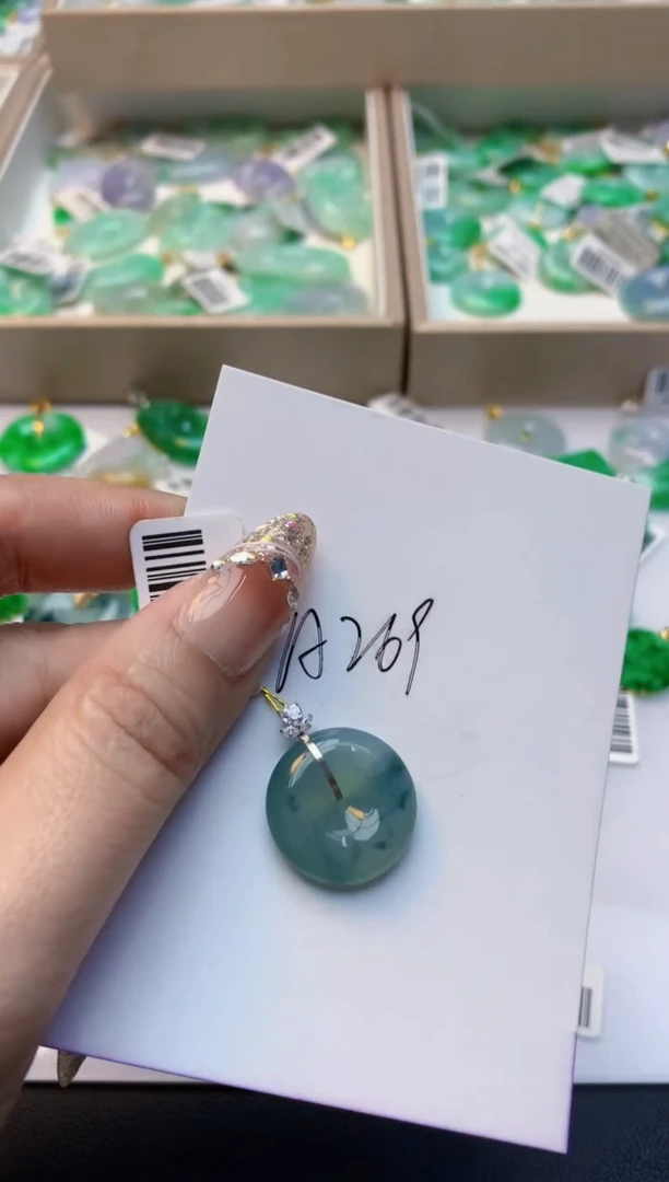 颈饰18K金镶嵌翡翠天然A货缅甸翡翠百元以上9元证书费自理