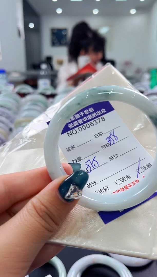 翡翠手镯未镶嵌天然缅甸A货翡翠