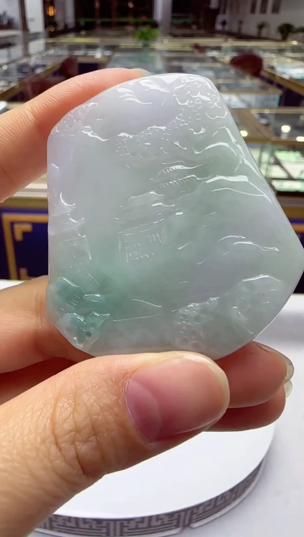 颈饰未镶嵌翡翠山水牌