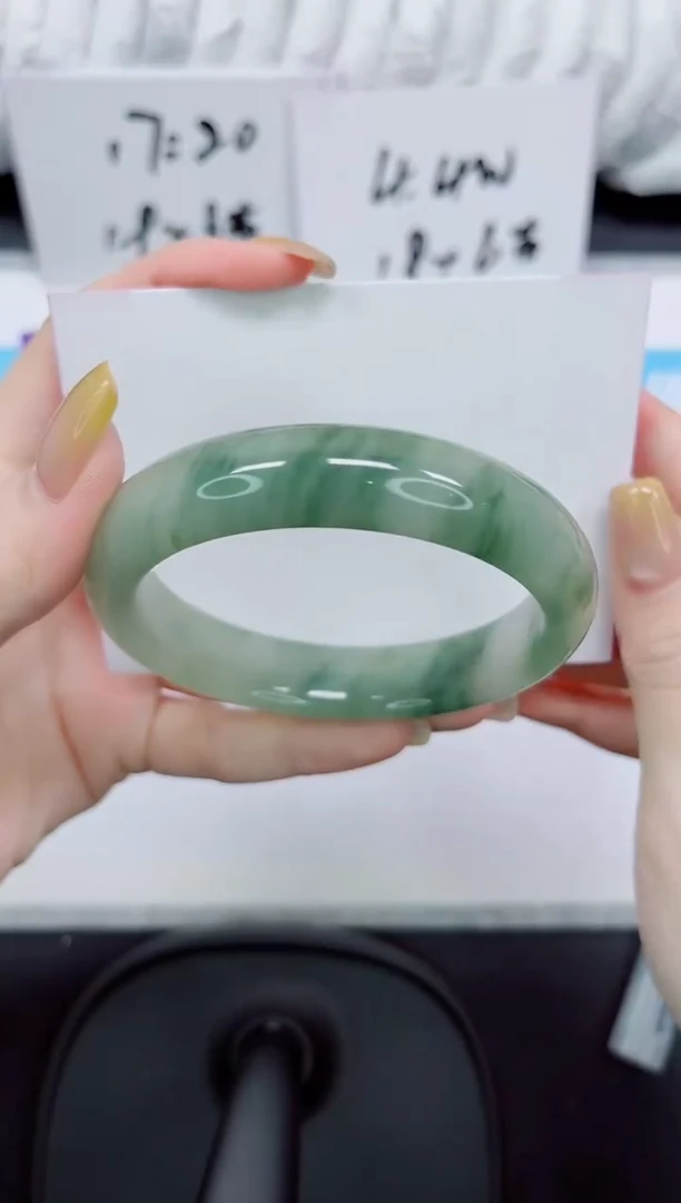 石英质玉手镯未镶嵌256