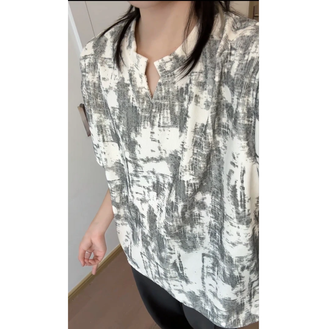 小众设计扎染短袖男款夏季美式复古潮牌痞帅半袖高级肌理感v领t恤