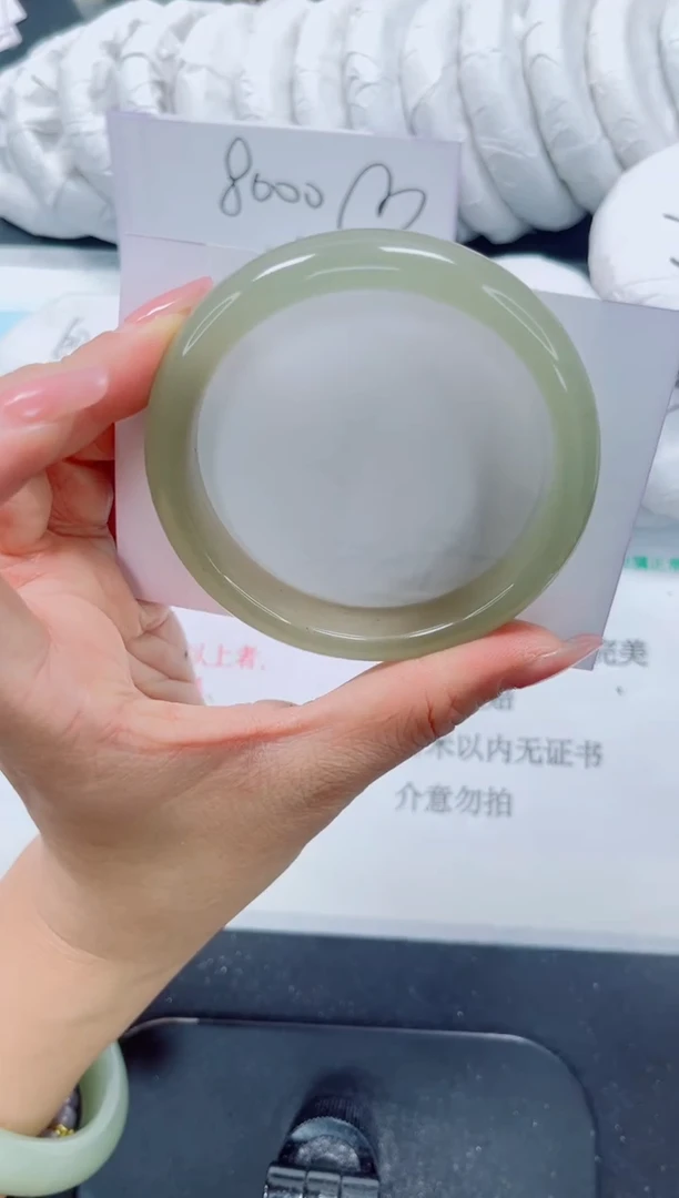 未镶嵌手镯石英质玉135-60.6