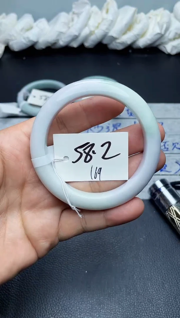 未镶嵌手镯翡翠169