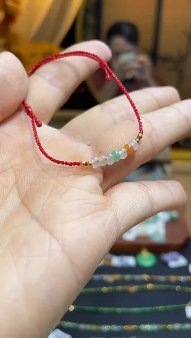 颈饰18K金镶嵌翡翠手绳  百元以下不出证