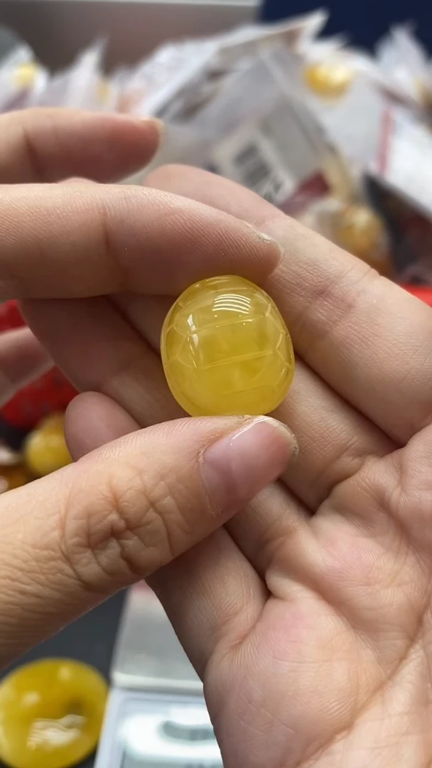 琥珀未镶嵌珠宝奇石930