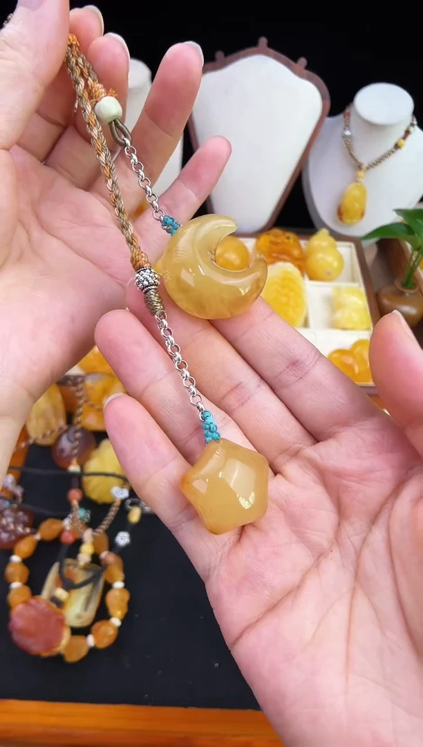 琥珀未镶嵌珠宝奇石?****麦柒月