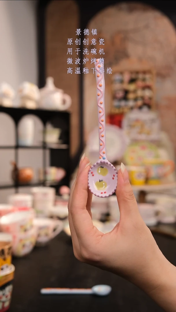 摆件景德镇手工手绘设计师款