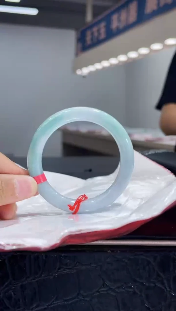 未镶嵌手镯翡翠3