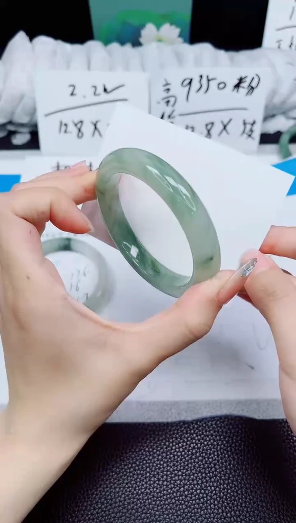 石英质玉手镯未镶嵌177-56