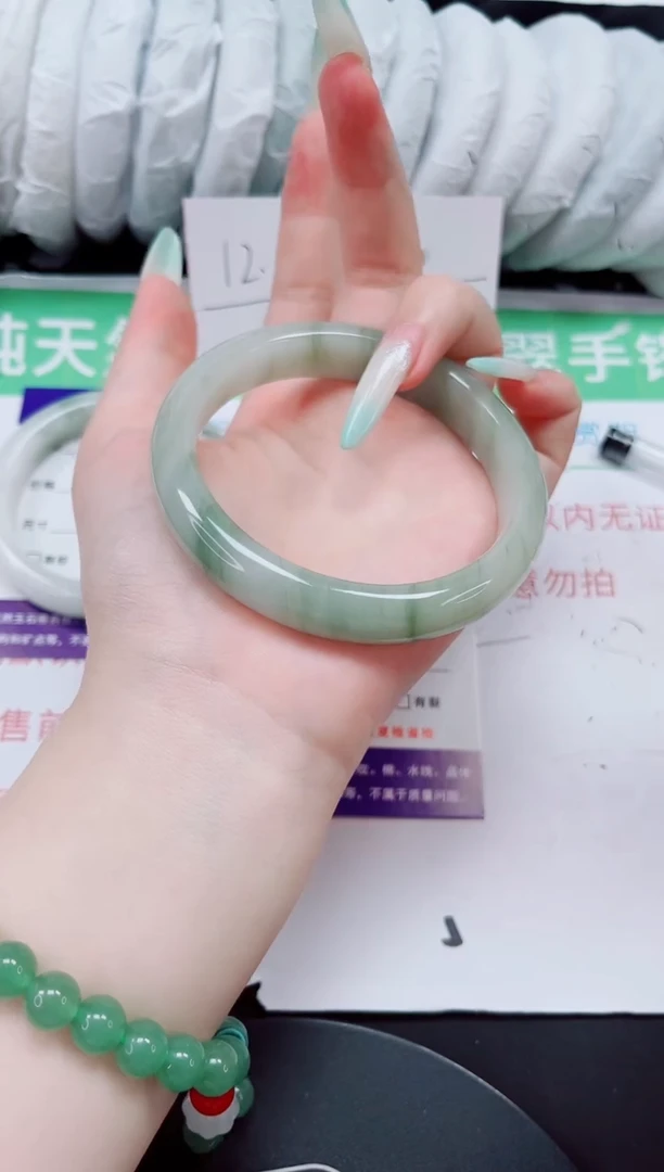 石英质玉手镯未镶嵌125-62/63
