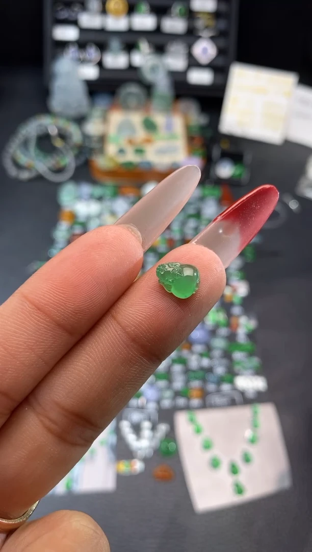 【闪购商品】翡翠挂件未镶嵌金蟾