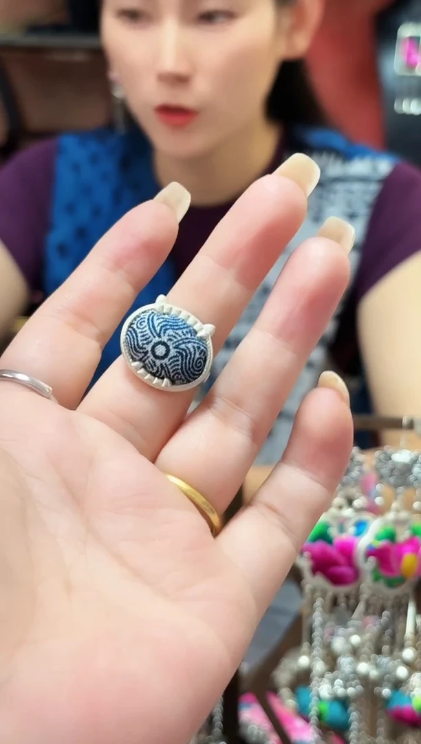 织绣云织谣民族风精美饰品52